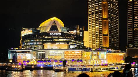  De ICONSIAM-Opening: Een Jubileum van Luxe en Tradities