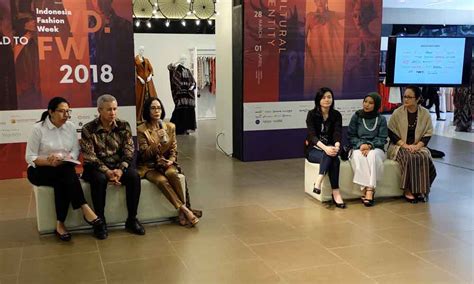 Jakarta Fashion Week 2018: Een Feestelijke Eruditie van Indonesische Mode en Culturele Identiteit